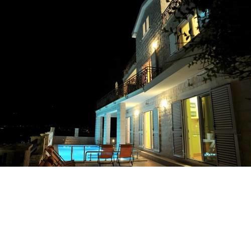Villa Mare Apartments
