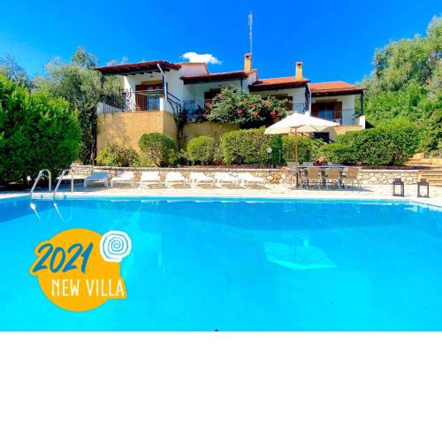 Villa Marialetta St Stephanos with private pool