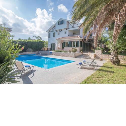 Villa Matronas Titan - Stunning 5 Bedroom Protaras Villa with Private Pool - Close to the Beach