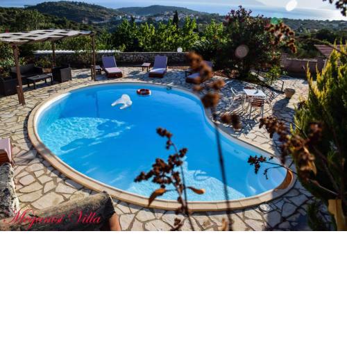 VILLA MEGANISSI Dimitris