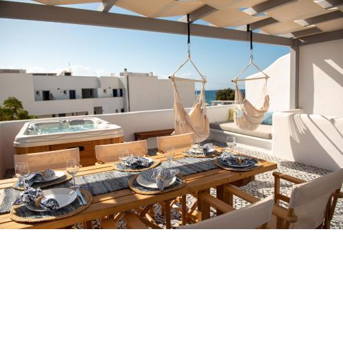 Villa Mila Agios Prokopios, by the beach, Est2022