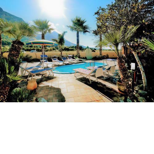 Villa Minoa con piscina