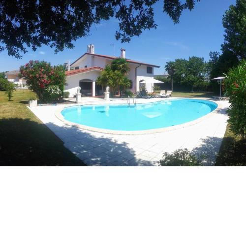 VILLA MISCHA