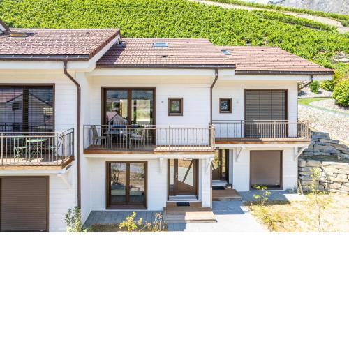 Villa mitoyenne proche des bains