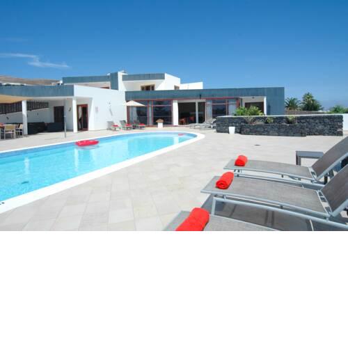 Villa Montana baja - A Stunning 7 Bedroom Villa - Perfect For Large Families And Friends