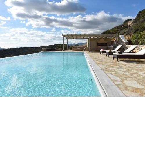 Villa Moonlight · Exquisite villa for 10 with pool, helipad