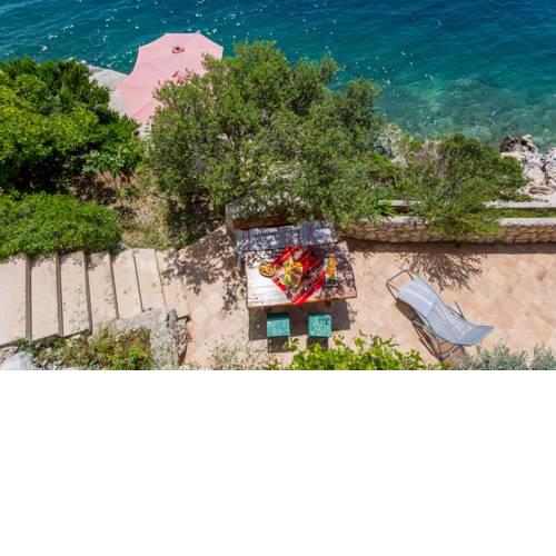 Villa Natasha with Private Beach