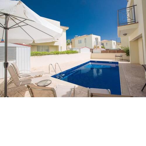Villa Nelopis Enas - Modern 3 Bedroom Pernera Villa with Pool - Short Walk to all Amenities
