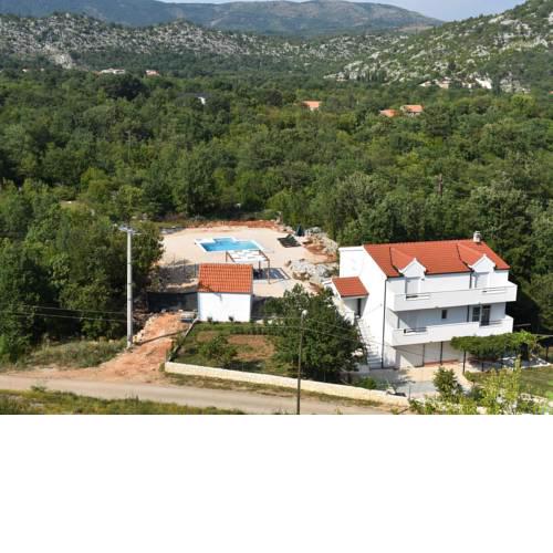 Villa Neorić