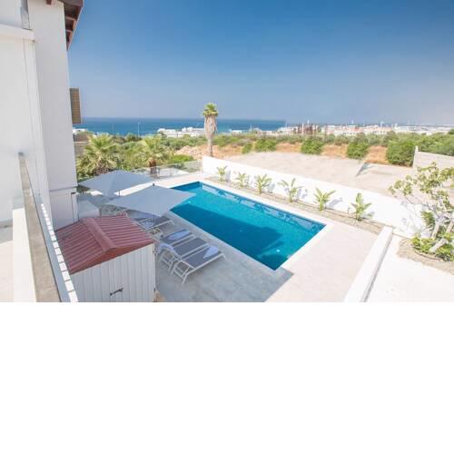 Villa Nepou - Beautiful 4 Bedroom Villa - Located in Ayia Napa Villa With Private Pool