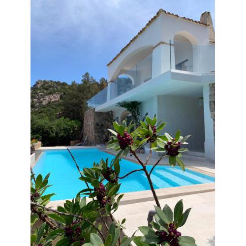 Villa nuova con piscina Porto Cervo Costa Smeralda