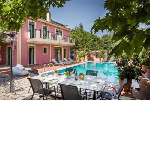 Villa Okeanis