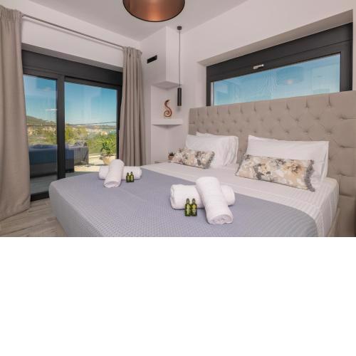 Villa Olive Green