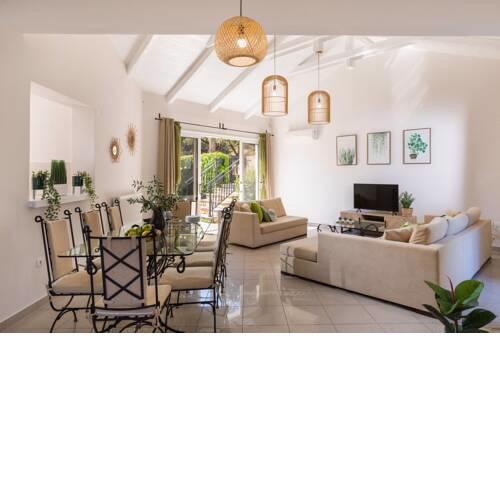 VILLA OLYMPIAN HEATED POOL