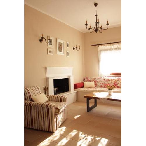 *Villa Pap-Live the Greek hospitality in a village*