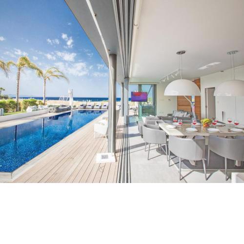 Villa Papadopo - Luxury 3 Bedroom Villa with Private Pool Hot Tub and Sea Views