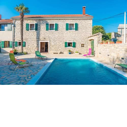 Villa Petrovi Dvori