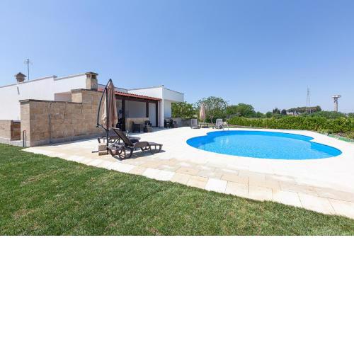 Villa piscina idromassaggio sauna biliardo m860
