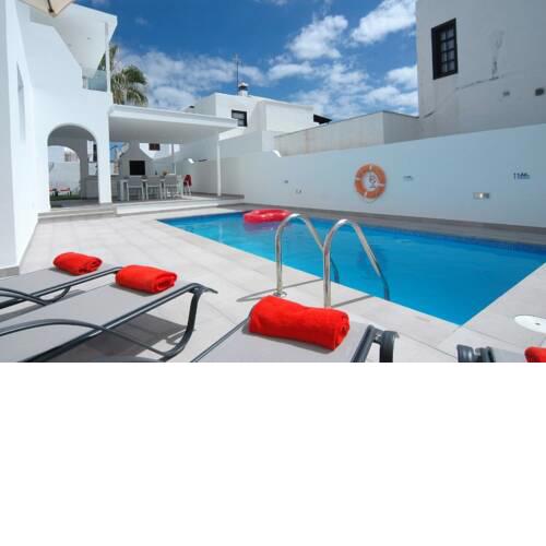 Villa Playa Del Carmen - A Beautiful 4 Bedroom Villa - In The Heart Of Puerto Del Carmen