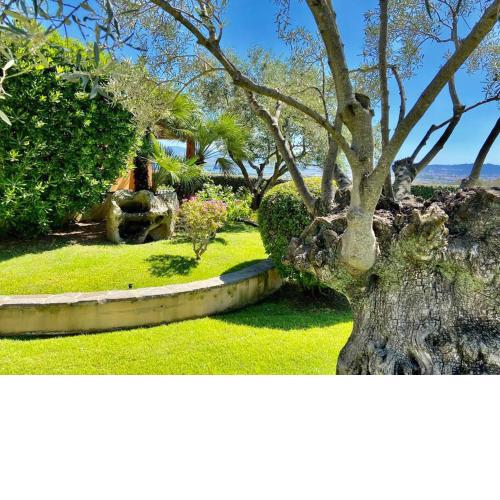 Villa, private Garden of Eden, and stunning vistas