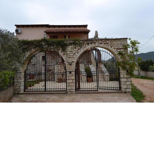 Villa Qarri