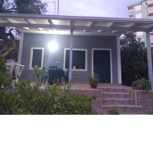 Villa Refi