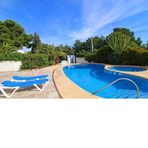 Villa Robert con piscina comunitaria uso exclusivo para una casa por turno