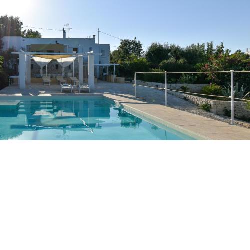 Villa Roma by Typney