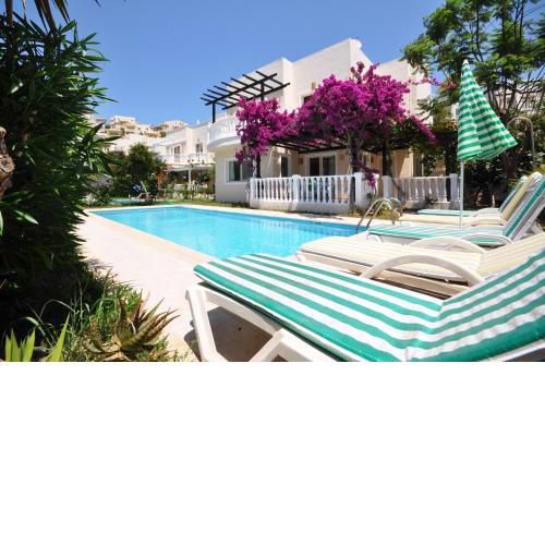 Villa Romantica 18