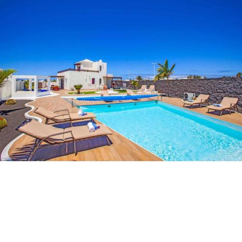 VILLA RUBÍ