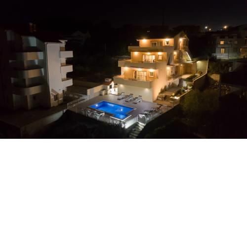 VILLA" SEDMO NEBO"