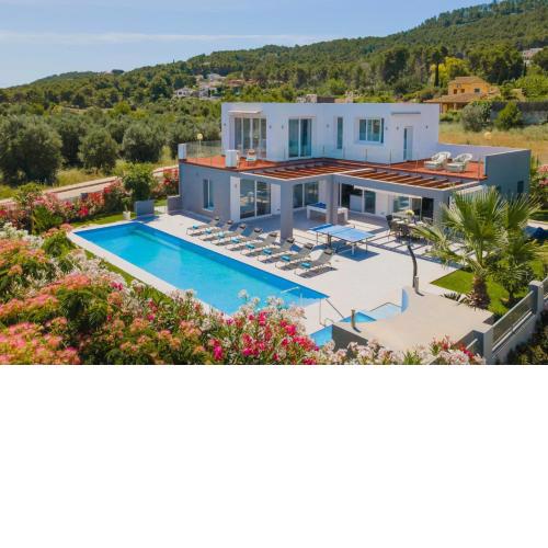 Villa Senna by Villa Plus