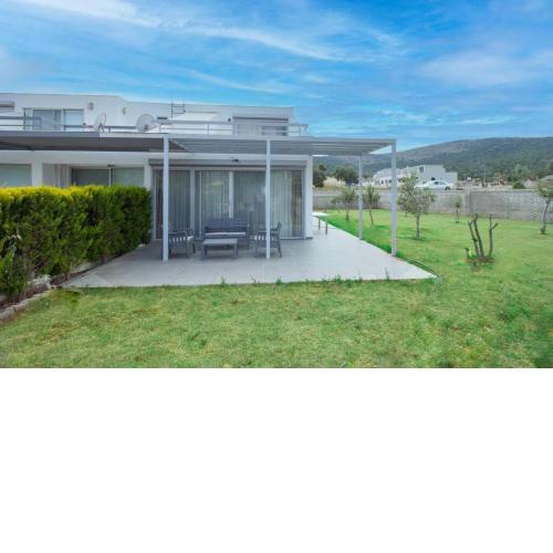 Villa Serenity 1; Ortak Havuzlu 2+1 Villa