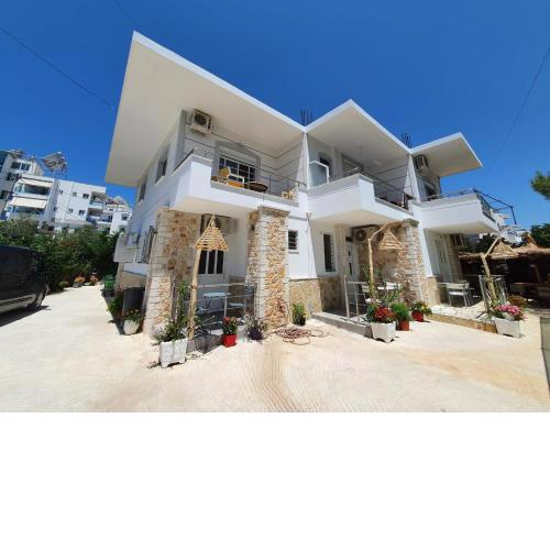 Villa Shafeti