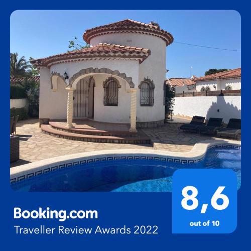 Villa Sonrisa de Oro - private swimming pool