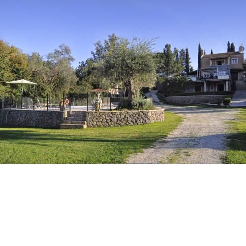 Villa St. Nicholas House & Guest Apart.