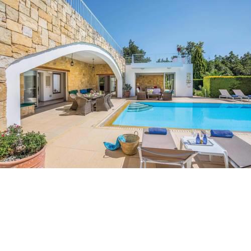 Villa Stephanos