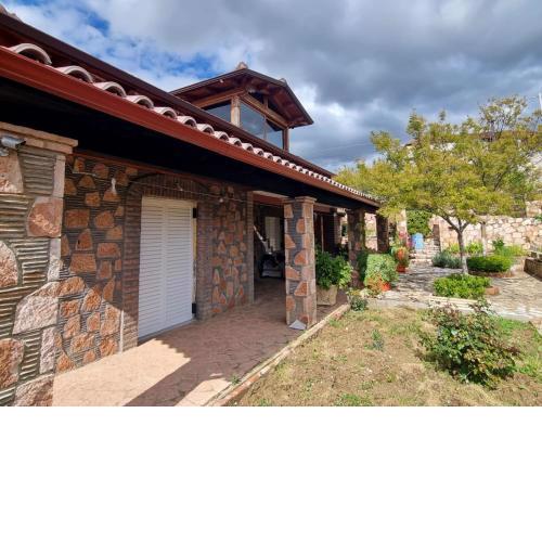 Villa Stone