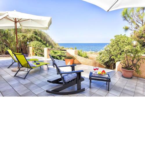 Villa sulla riva della marina di Sorso 3 camere veranda sul mare giardino