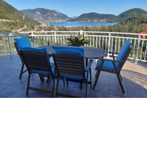 Villa Sunrise with stunning sea and mountain views
