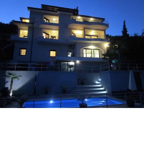 Villa Suzy-Apartments Suzana
