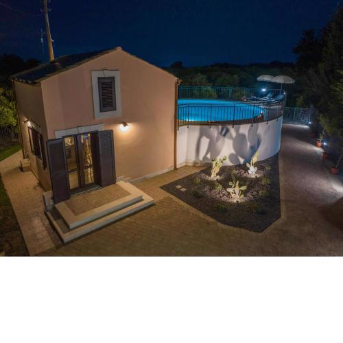 Villa Tatai Country House by Dimore Trinacria