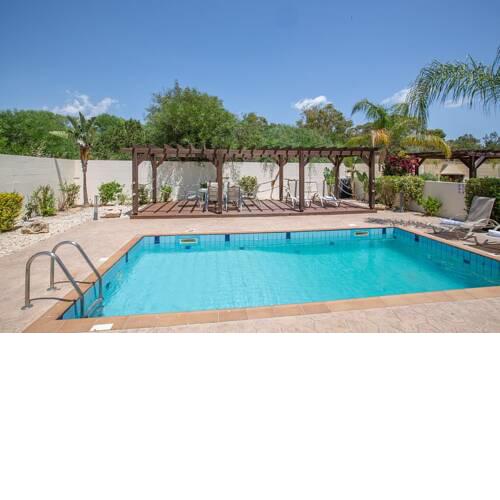 Villa Tefkrou Tria - Lovely 3 Bedroom Ayia Napa Villa with Pool - Close to Nissi Beach