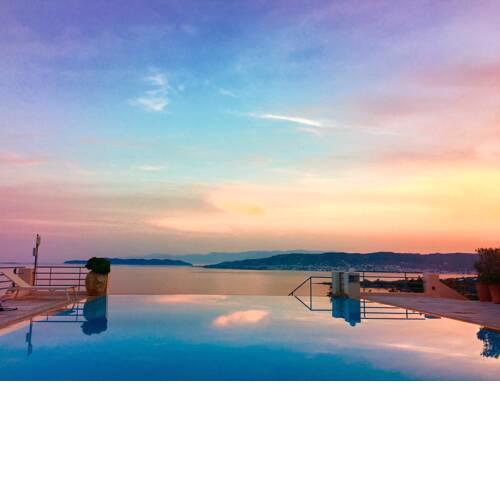 Villa Thalia Floating Heaven