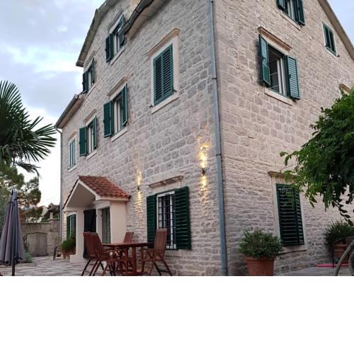 Villa Toma
