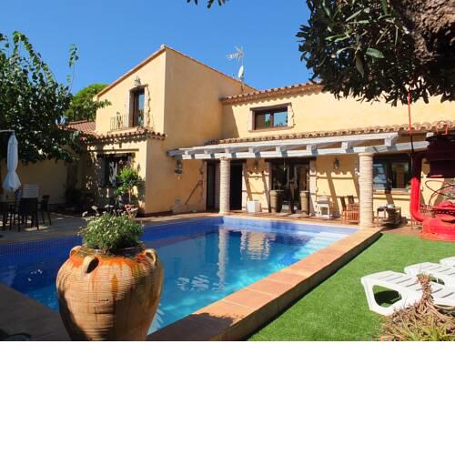 Villa Tranquila a charming 4bedroom villa with air-conditioning & private swimming pool