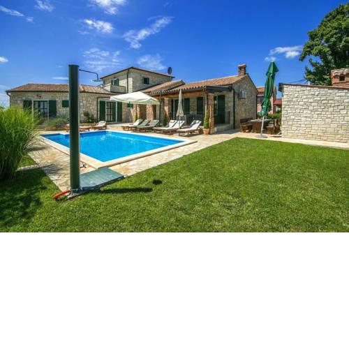 Villa Una