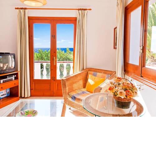 Villa Vidal Dos is a great 3 bedroom 2 bathroom Son Bou villa close to the beach
