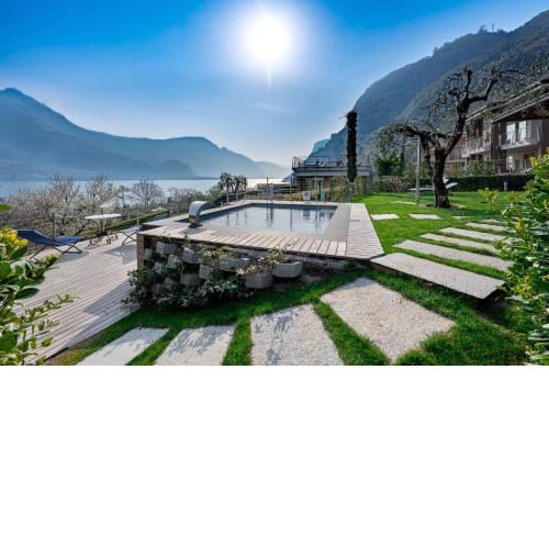 Villa Vittoria-Seasonal Warm Pool-Shared Sauna-Bellagio Village Residence