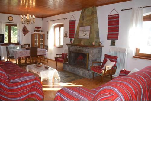 Villa Vytina with Garden and BBQ